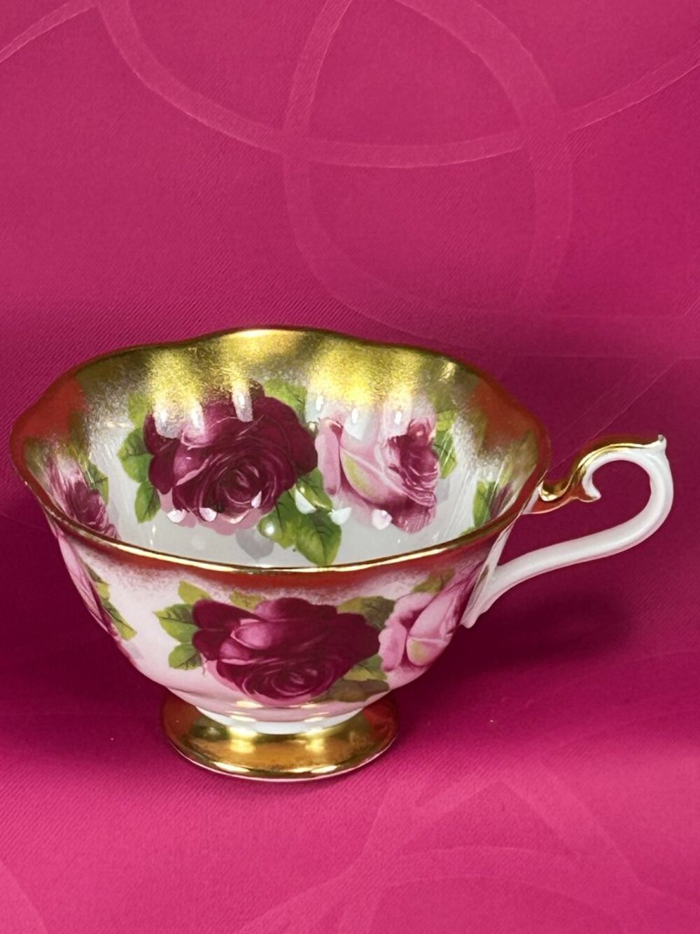 Vintage Royal Albert Treasure Chest Series bone china tea cup
